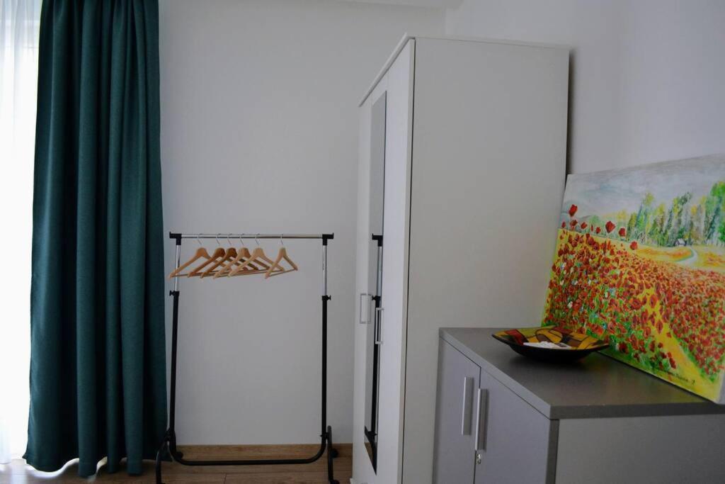 Modern City Center 2 Bedroom Apartment Sofia Eksteriør bilde