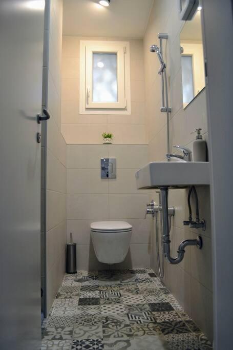 Modern City Center 2 Bedroom Apartment Sofia Eksteriør bilde