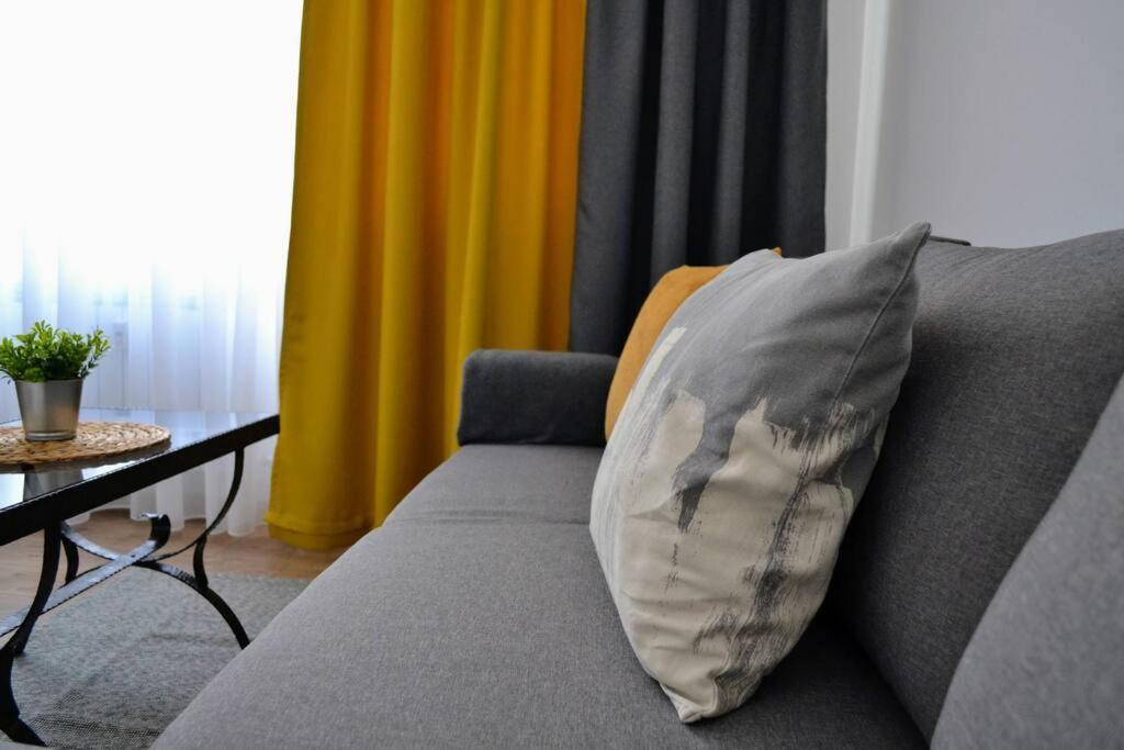 Modern City Center 2 Bedroom Apartment Sofia Eksteriør bilde
