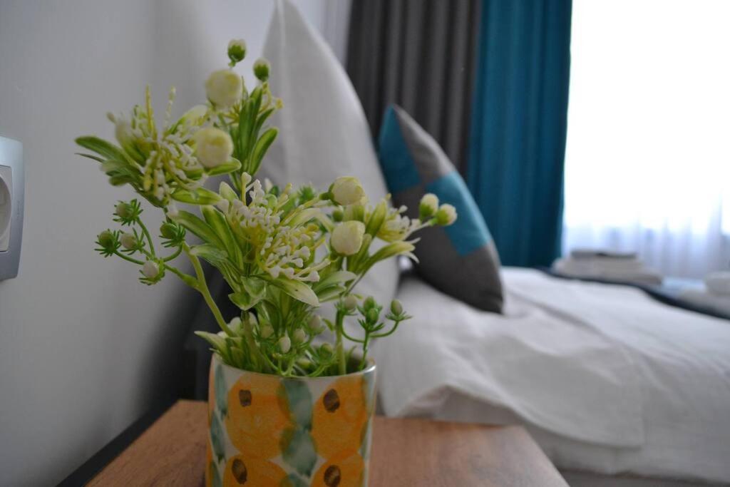 Modern City Center 2 Bedroom Apartment Sofia Eksteriør bilde