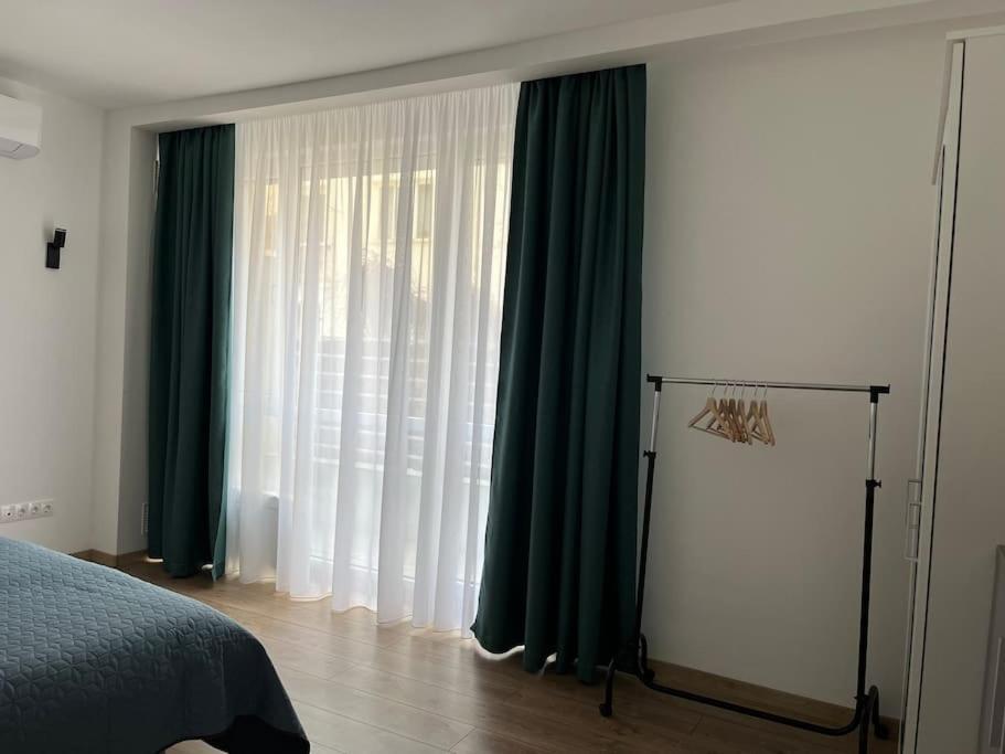 Modern City Center 2 Bedroom Apartment Sofia Eksteriør bilde