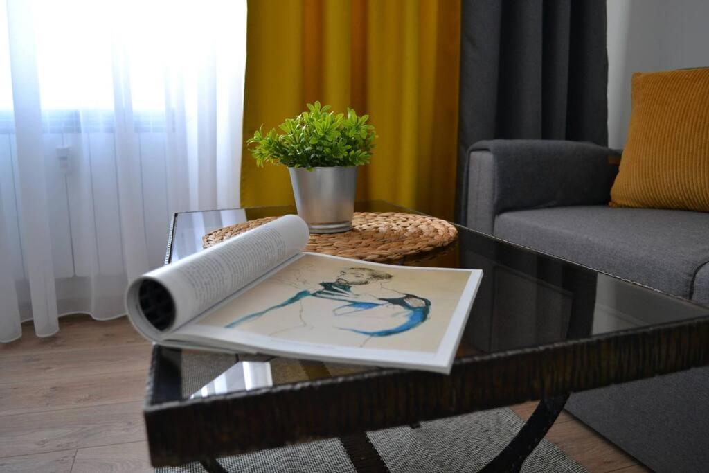 Modern City Center 2 Bedroom Apartment Sofia Eksteriør bilde